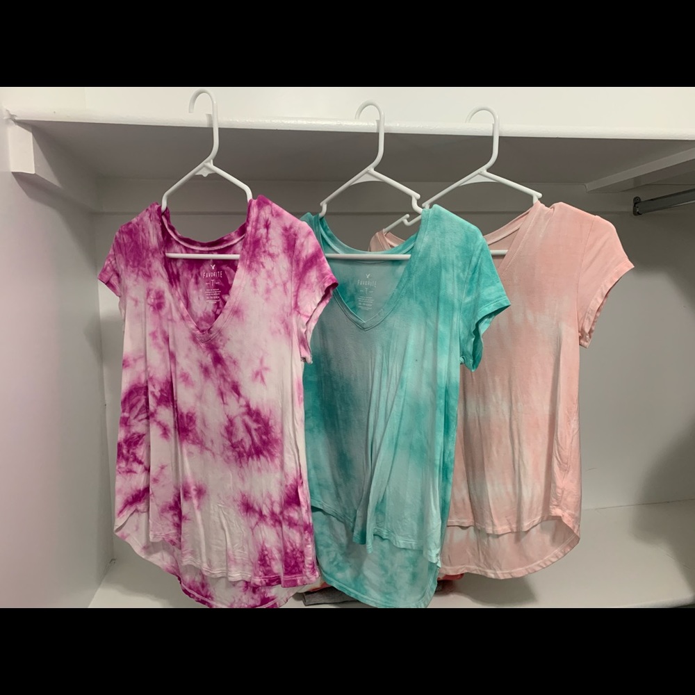 American Eagle “Favorite T”